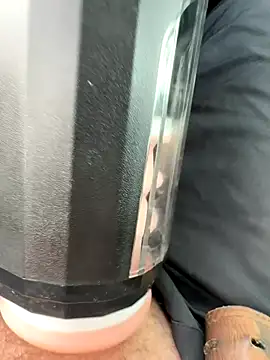 Snapshot of Quickcum2201 chatting on 12-13-25, 07:53 Quickcum2201 online show from 12-13-25, 07:53