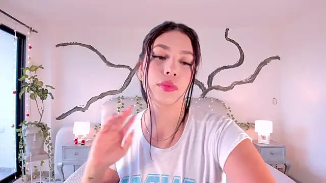 AsiaMillerr  online show from 11-28-25, 12:08