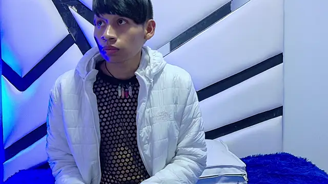 Snapshot of ALEXANDRO_BOVER chatting on 11-01-25, 07:16 ALEXANDRO BOVER online show from 11-01-25, 07:16