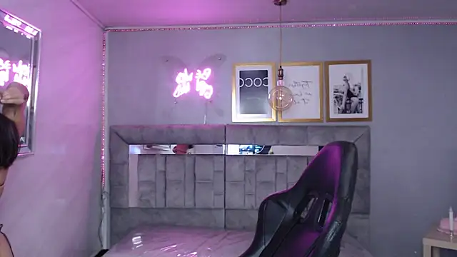 Cute Martina v online show from 11-24-25, 08:08