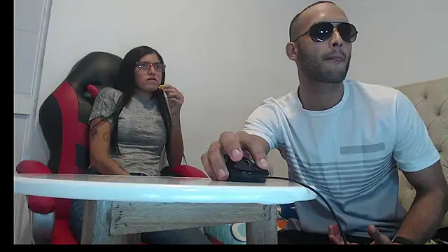 Snapshot of Giselle_Max chatting on 10-28-25, 01:36 Giselle Max online show from 10-28-25, 01:36