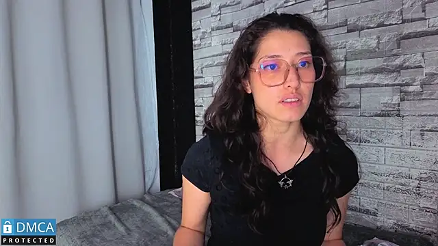 Snapshot of eva_delight_ chatting on 02-14-26, 03:03 eva delight online show from 02-14-26, 03:03