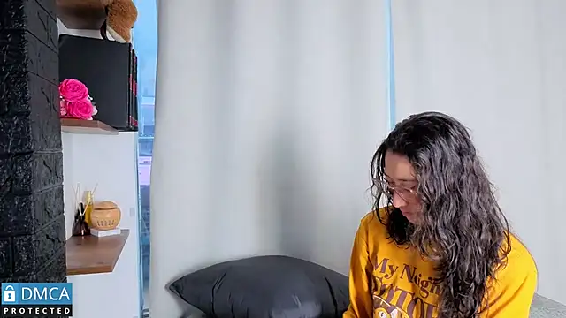 Snapshot of eva_delight_ chatting on 03-13-26, 11:17 eva delight online show from 03-13-26, 11:17