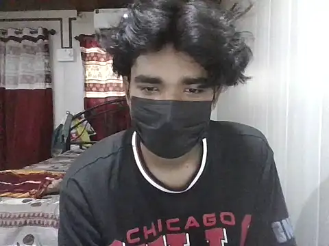 Snapshot of kriZ08 chatting on 06-19-26, 10:19 kriZ08 online show from 06-19-26, 10:19