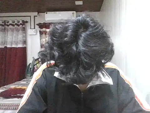 Snapshot of kriZ08 chatting on 06-29-26, 10:37 kriZ08 online show from 06-29-26, 10:37
