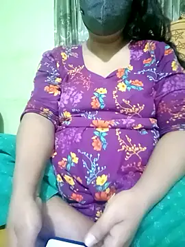 Snapshot of Nupur-00 chatting on 11-14-25, 08:40 Nupur-00 online show from 11-14-25, 08:40