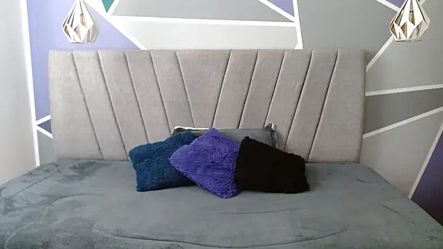 AliceSmity  online show from 04-15-26, 12:01