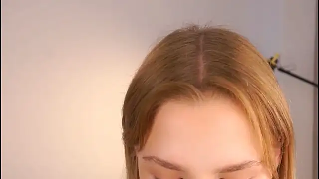 Snapshot of Helenspenss_ chatting on 11-02-25, 10:12 Helenspenss online show from 11-02-25, 10:12