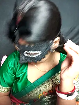 Snapshot of Mampykolkata chatting on 11-26-25, 04:52 Mampykolkata online show from 11-26-25, 04:52