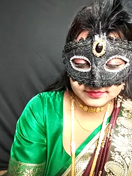 Snapshot of Mampykolkata chatting on 11-28-25, 05:59 Mampykolkata online show from 11-28-25, 05:59