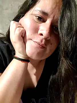 Clara Arg online show from 12-02-25, 01:55