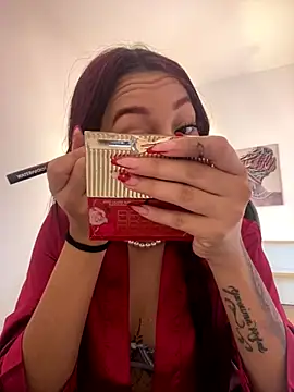 Snapshot of StephanyRouss chatting on 12-04-25, 11:13 StephanyRouss online show from 12-04-25, 11:13