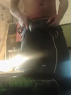 Snapshot of Fuckboyguyman chatting on 06-25-26, 05:17 Fuckboyguyman online show from 06-25-26, 05:17