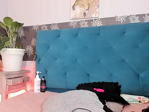 SamaradelaRoux online show from 10-31-25, 08:48