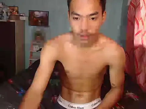 slimraz02 online show from 04-13-26, 02:17