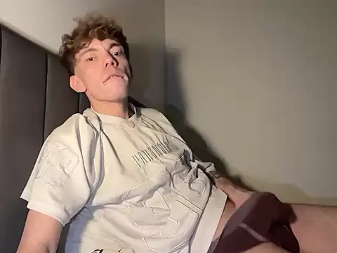 BrunoTwinkXXL online show from 01-17-26, 09:51