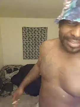 Snapshot of EggplantMonster4 chatting on 10-25-25, 05:04 EggplantMonster4 online show from 10-25-25, 05:04