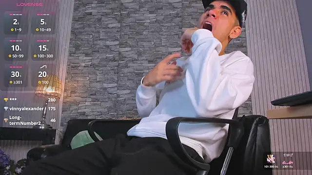 Snapshot of zack_joness18 chatting on 11-09-25, 03:49 zack joness18 online show from 11-09-25, 03:49