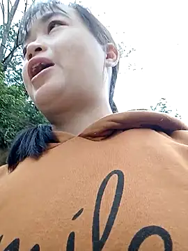 Snapshot of Noelle-e chatting on 03-10-26, 12:48 Noelle-e online show from 03-10-26, 12:48