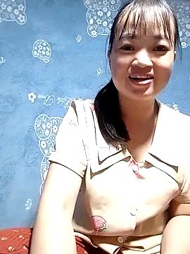 Snapshot of Noelle-e chatting on 03-14-26, 12:32 Noelle-e online show from 03-14-26, 12:32