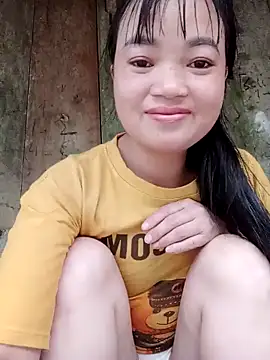 Snapshot of Noelle-e chatting on 03-28-26, 11:15 Noelle-e online show from 03-28-26, 11:15