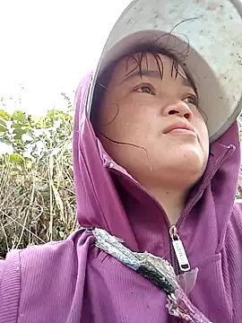 Snapshot of Noelle-e chatting on 03-31-26, 01:51 Noelle-e online show from 03-31-26, 01:51