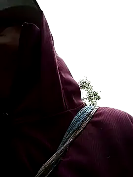 Snapshot of Noelle-e chatting on 04-01-26, 03:18 Noelle-e online show from 04-01-26, 03:18