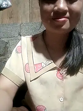 Snapshot of Noelle-e chatting on 04-12-26, 12:10 Noelle-e online show from 04-12-26, 12:10