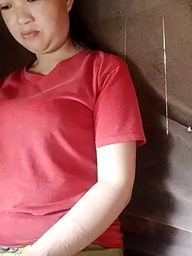 Snapshot of Noelle-e chatting on 04-14-26, 05:46 Noelle-e online show from 04-14-26, 05:46