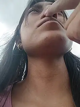 YeseniaRodriguez3 online show from 11-25-25, 05:35