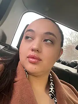 Snapshot of Sun-After-Rine chatting on 11-04-25, 09:41 Sun-After-Rine online show from 11-04-25, 09:41