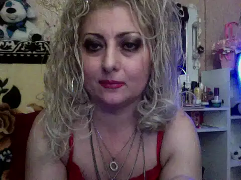 xHot Amazonq online show from 11-19-25, 06:41