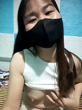 Snapshot of Donatella28 chatting on 11-28-25, 04:42 Donatella28 online show from 11-28-25, 04:42