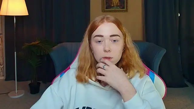 AddieOsler online show from 12-18-25, 08:48