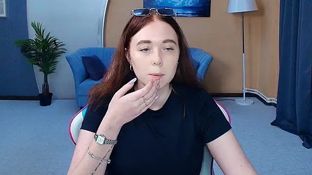 AddieOsler online show from 05-19-26, 01:56