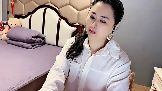 yaoyao22678 online show from 04-13-26, 02:39