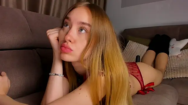 SugarSkye online show from 12-21-25, 06:15