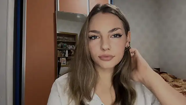 Snapshot of IlanaLafferty chatting on 11-30-25, 05:17 IlanaLafferty online show from 11-30-25, 05:17