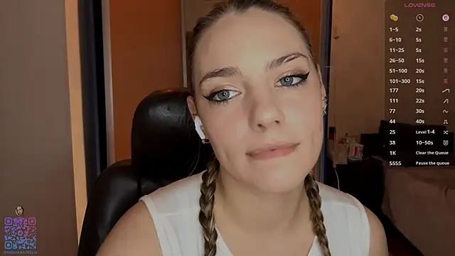 Snapshot of IlanaLafferty chatting on 01-11-26, 06:46 IlanaLafferty online show from 01-11-26, 06:46