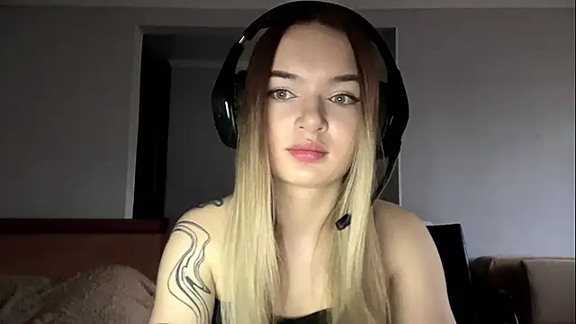 Snapshot of MargBialke chatting on 11-01-25, 10:50 MargBialke online show from 11-01-25, 10:50