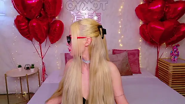 Snapshot of Rose_Masson chatting on 02-12-26, 05:46 Rose Masson online show from 02-12-26, 05:46