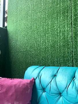 Snapshot of RileyFlame chatting on 11-06-25, 01:01 RileyFlame online show from 11-06-25, 01:01