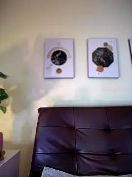 Snapshot of RileyFlame chatting on 11-19-25, 02:06 RileyFlame online show from 11-19-25, 02:06