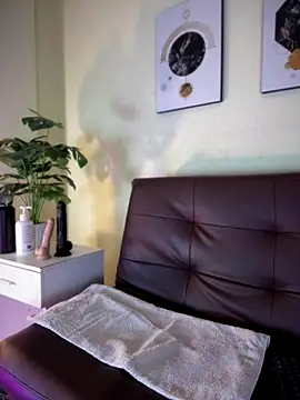 Snapshot of RileyFlame chatting on 11-20-25, 03:34 RileyFlame online show from 11-20-25, 03:34