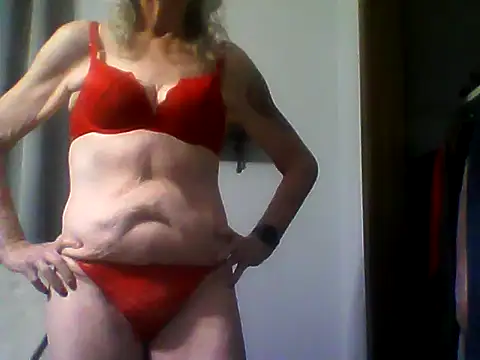 Snapshot of JoleneDelacroix chatting on 11-04-25, 02:10 JoleneDelacroix online show from 11-04-25, 02:10