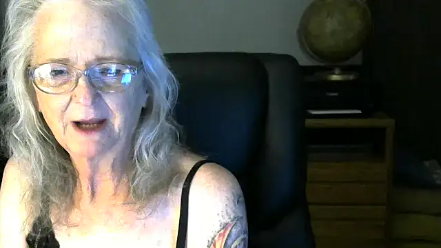 Snapshot of JoleneDelacroix chatting on 11-20-25, 04:07 JoleneDelacroix online show from 11-20-25, 04:07