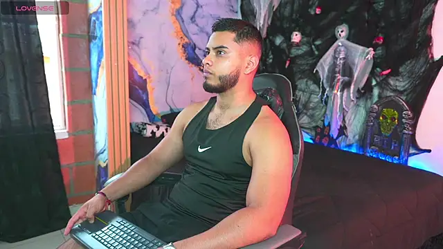 Tiler wolker online show from 10-29-25, 07:59