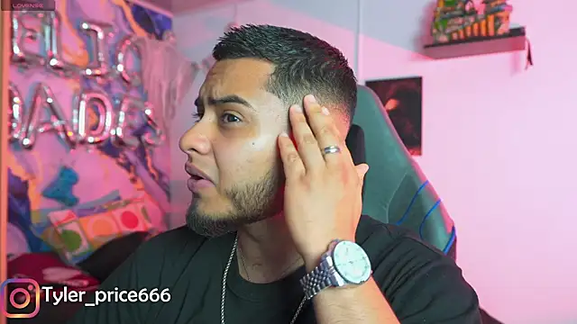 Tiler wolker online show from 01-07-26, 01:52