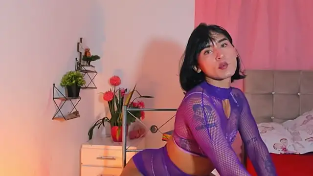 Snapshot of nahomi28_ chatting on 11-15-25, 05:42 nahomi28 online show from 11-15-25, 05:42