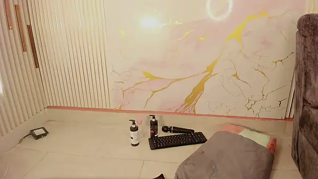 NhoanBrunette online show from 04-15-26, 07:58